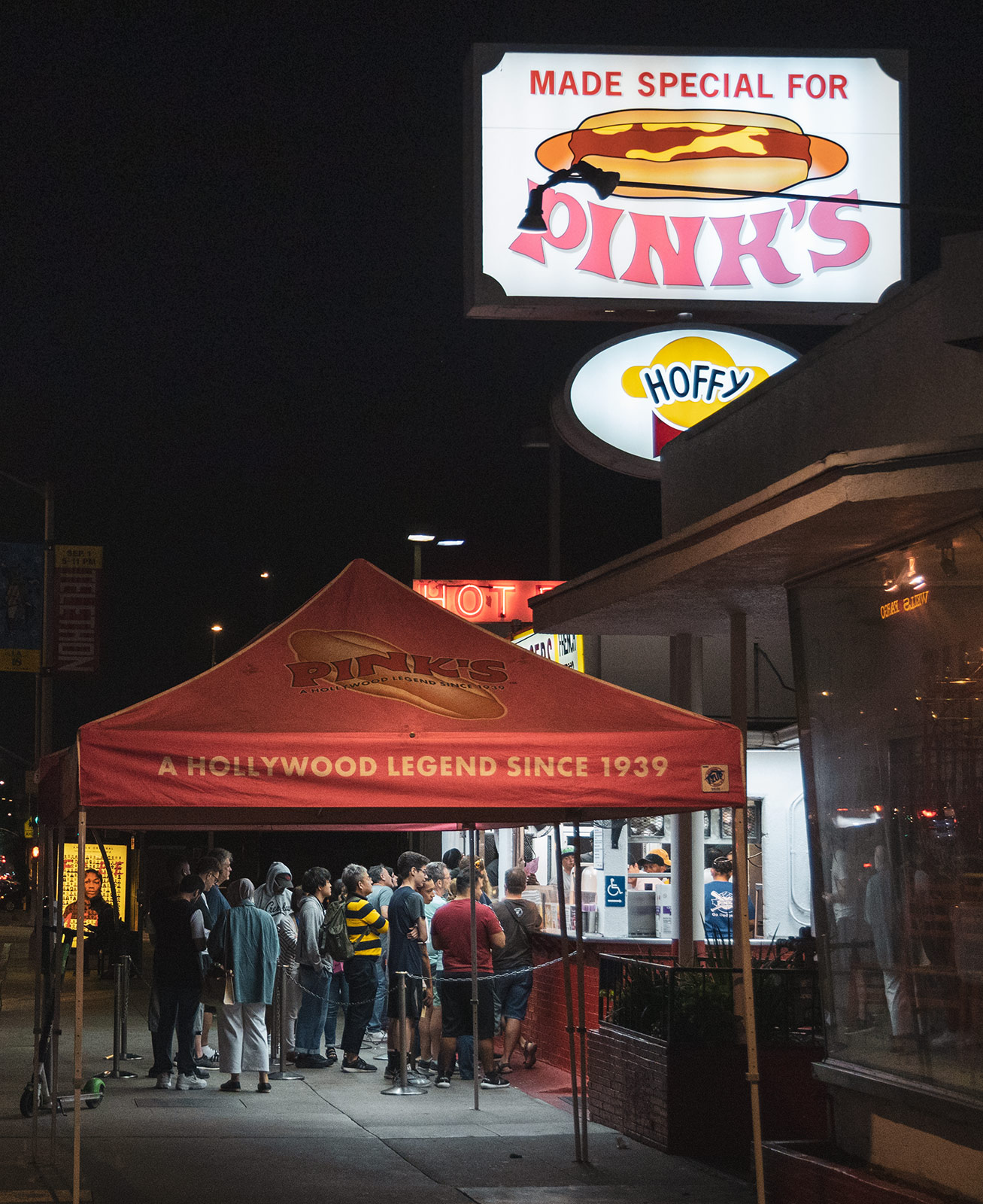 Famous Hot Dog Spot: Pink