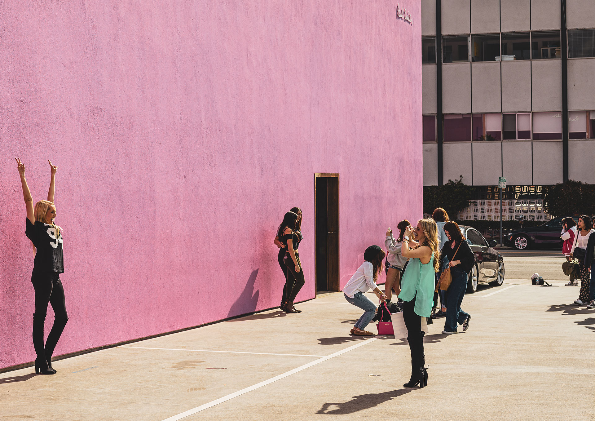 Paul Smith Pink Wall. Fashion Influencers spot. 